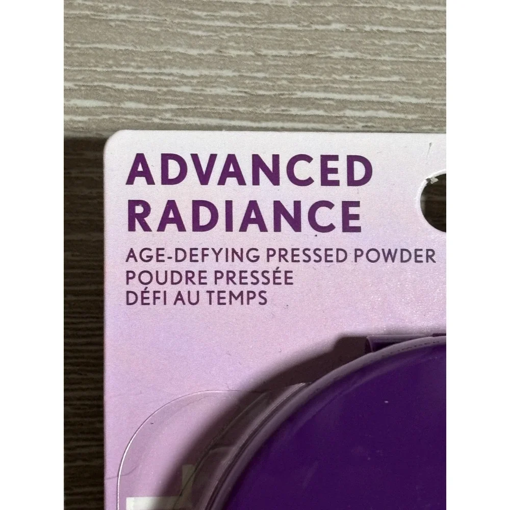 NEW Covergirl Advanced Radiance Age-Defying Pressed Powder 110 Creamy Natural